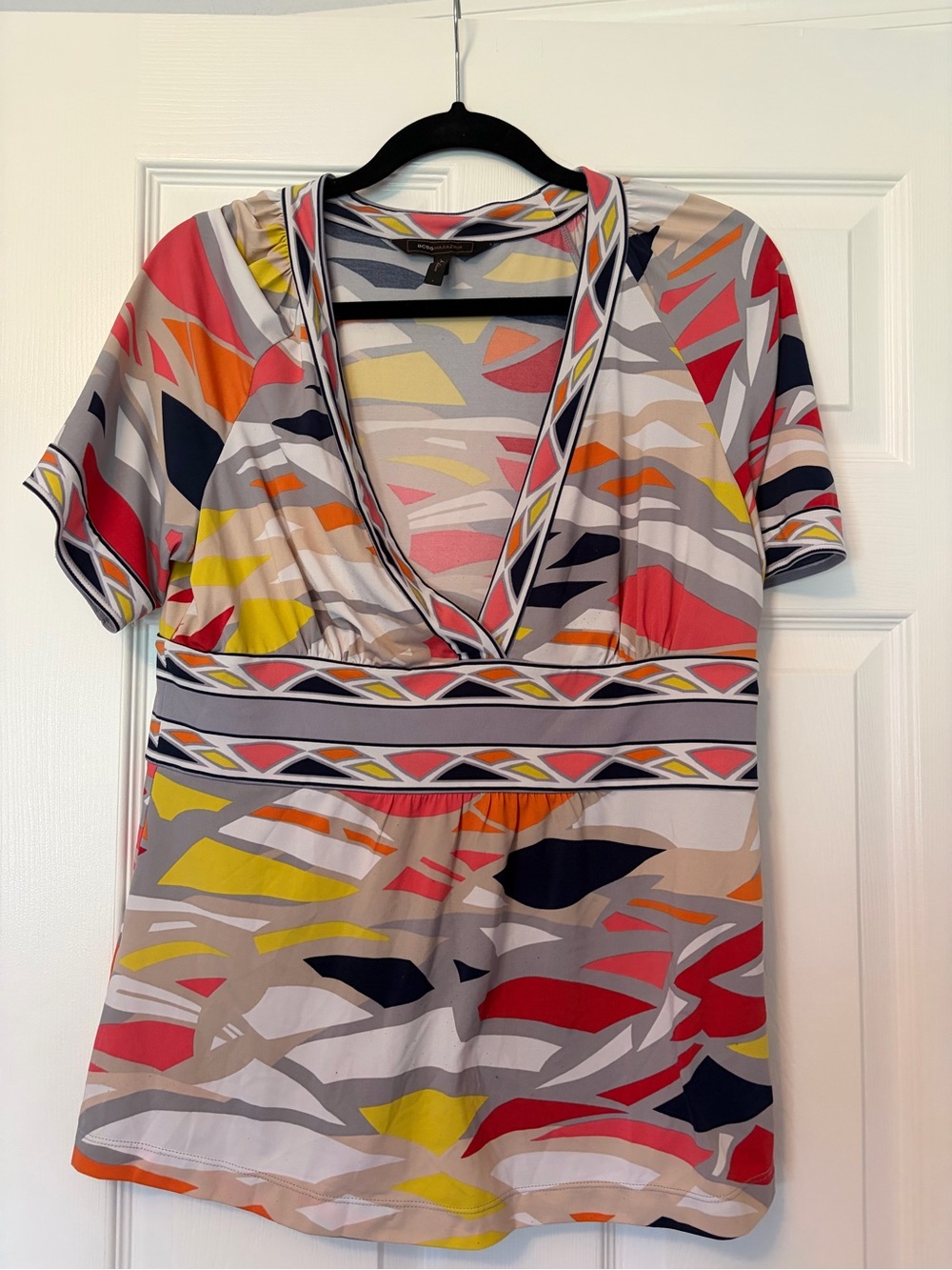 BCBGMaxAzria Multicolor Abstract V-Neck Tunic Top Size Large L